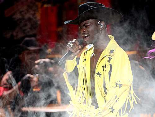 Lil Nas X on why he didn't intend to come out as gay publicly and the perfect way he deals with bullies - theGrio