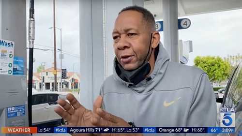 LA news reporter doesn't seem to recognize actor Mark Curry - TheGrio