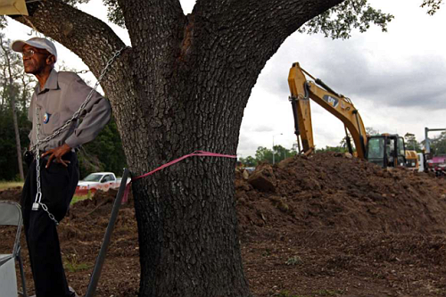 Founder of the First Ever MLK Day Parade Is Laid to Rest