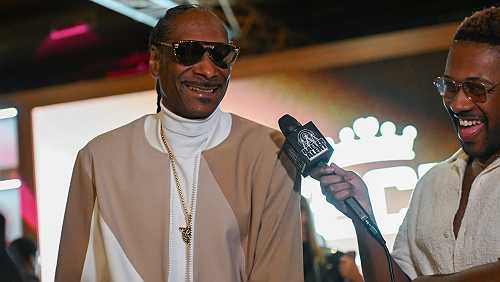 Snoop Dogg shares a heartwarming video of his grandkids' reaction to his version of 'Elf on the Shelf'