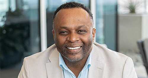 Former Immigrant Who Came to America With Just $100 is Now an Award-Winning Mental Health Expert Who Has Transformed Over 30,000 Lives