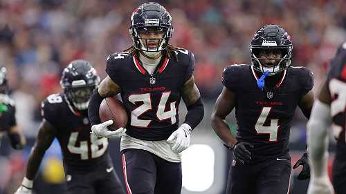 Texans' all-blue, Buccaneers' red threads leads 2024 NFL playoff looks