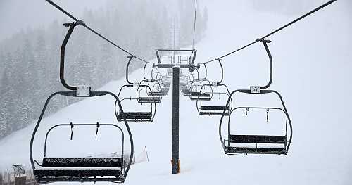 Man dies after falling from ski chairlift at Montana resort