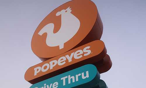 Play Too Much! Popeyes Steps In After Woman Jokes About An Employee “Flirting” With Her Man (VIDEO)