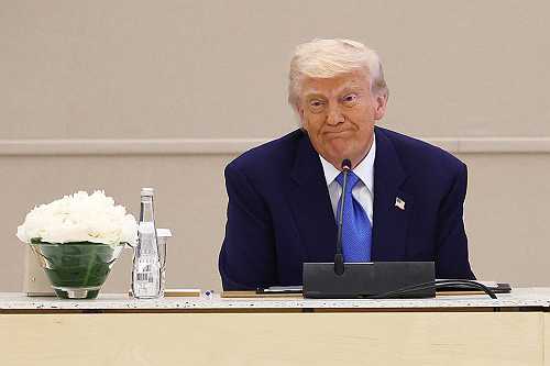 Trump Demands Probe Into Beyoncé, Springsteen Campaign Appearances