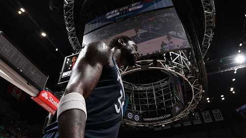How Julius Randle's dominance -- and struggles -- personifies the Wolves' teetering season