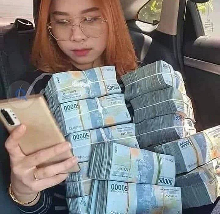 Hi! Im inviting you to use Speed Wallet. Use my referral code 7K1MI2 or simply click the link below...